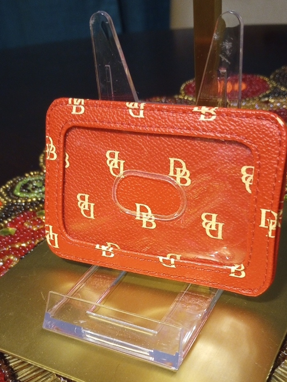 New D&B Logo ID Cardholder - Picture 7 of 8